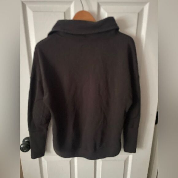 Victoria's Secret Supermodel Essentials gray sweatshirt top button cowl neck XS - Picture 4 of 8